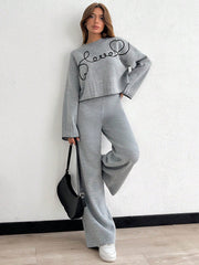 WOMEN'S EMBROIDERY DETAILED ROUND NECK BELL SLEEVE PULLOVER AND WIDE LEG SWEATER PANT TWO PIECE OUTFIT SET