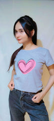 HEART PRINT ROUND NECK TEE-GREY