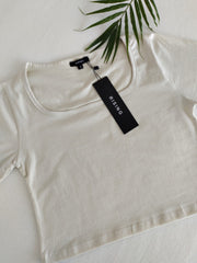 BASICS SQUARE NECK SOLID TEE